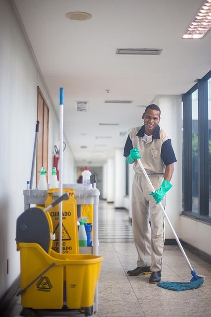 Proven Techniques for Applying Natural Mold Cleaners Safely